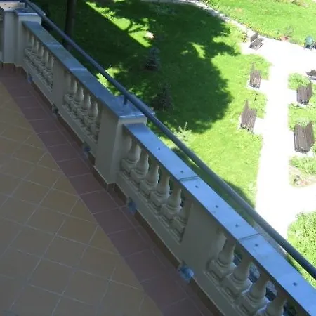 Zajazd Linat Orchim Dom Gościnny Łódź